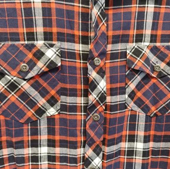 Men's Xtreme Couture Platinum Long sleeve Button - Picture 3 of 8